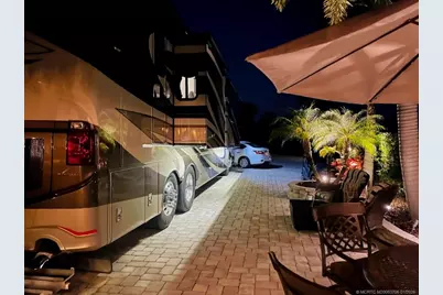 464 NW Sandtrap Lane, Port Saint Lucie, FL 34986 - Photo 2