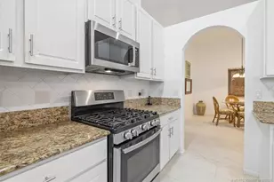 1052 SE Westminster Pl, Stuart, FL 34997 - Photo 12