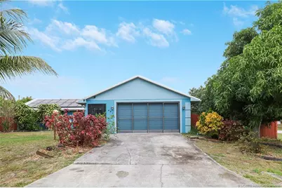 401 SW Ewing Avenue, Port Saint Lucie, FL 34983 - Photo 2