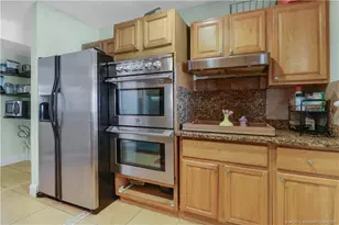 401 SW Ewing Ave, Port Saint Lucie, FL 34983 - Photo 10