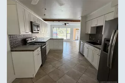 820 NW 10th Terrace, Stuart, FL 34994 - Photo 6