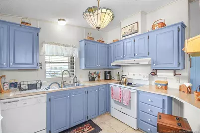 581 Barb Ann Lane, Port Saint Lucie, FL 34952 - Photo 6