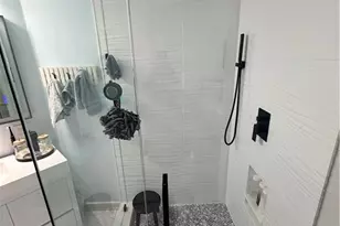 310 SE Denver Ave, Stuart, FL 34994 - Photo 8