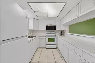 2950 SE Ocean Blvd, Stuart, FL 34996 - Photo 8