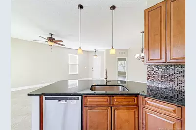 211 SW Deleon Springs Drive, Port Saint Lucie, FL 34986 - Photo 16
