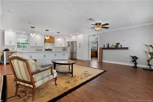 2916 SE Paramount Pl, Stuart, FL 34997 - Photo 6