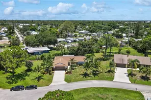 2916 SE Paramount Pl, Stuart, FL 34997 - Photo 32