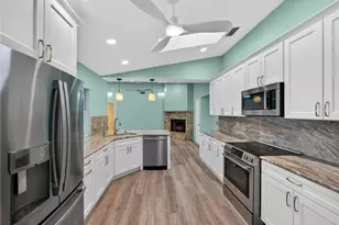 3055 SE Glasgow Dr, Stuart, FL 34997 - Photo 8