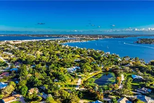 1103 NW Pine Lake Dr, Stuart, FL 34994 - Photo 10