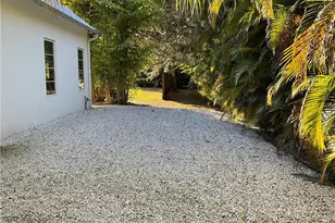 224 SE Wells Dr, Stuart, FL 34996 - Photo 78