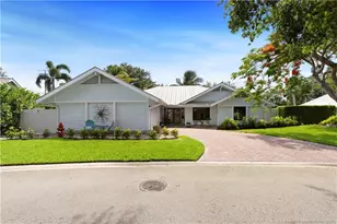 10380 SE Jupiter Narrows Dr, Hobe Sound, FL 33455 - Photo 2