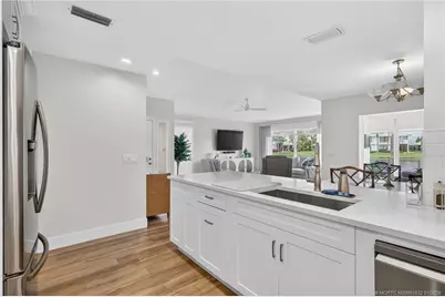 5627 SE Foxcross Place, Stuart, FL 34997 - Photo 20