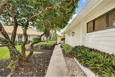 5627 SE Foxcross Place, Stuart, FL 34997 - Photo 4