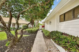 5627 SE Foxcross Pl, Stuart, FL 34997 - Photo 4