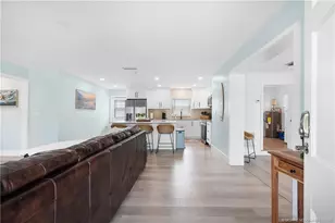 901 SE Madison Ave, Stuart, FL 34996 - Photo 2