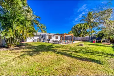 656 SE Ron Rico Terrace, Port Saint Lucie, FL 34983 - Photo 18