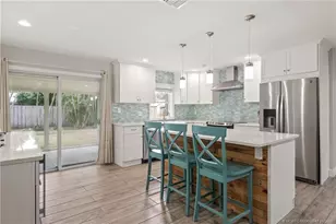 4186 NE Carrol Ct, Jensen Beach, FL 34957 - Photo 4