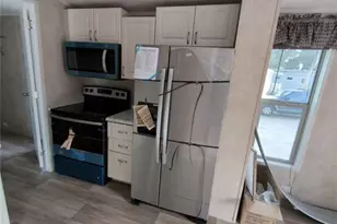 2423 NE Palm Ave, Jensen Beach, FL 34957 - Photo 10