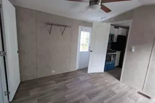 2423 NE Palm Ave, Jensen Beach, FL 34957 - Photo 10