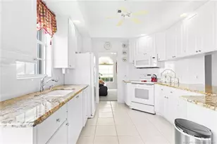 9012 SE Eldorado Way, Hobe Sound, FL 33455 - Photo 6