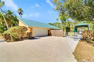 10941 SW Hawk View Cir, Stuart, FL 34997 - Photo 6