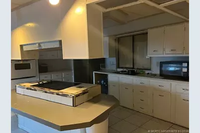 2555 Pga Boulevard #371, Palm Beach Gardens, FL 33410 - Photo 2