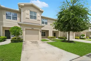 2810 NW Treviso Cir, Port Saint Lucie, FL 34986 - Photo 2