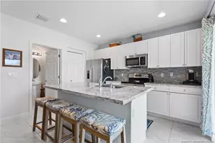 2810 NW Treviso Cir, Port Saint Lucie, FL 34986 - Photo 8