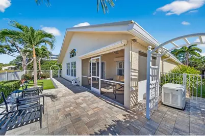 871 SE Westminster Place, Stuart, FL 34997 - Photo 32