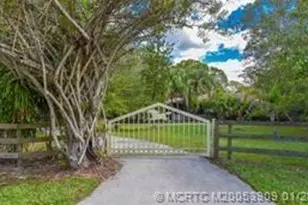 11165 SW Meadowlark Cir, Stuart, FL 34997 - Photo 2