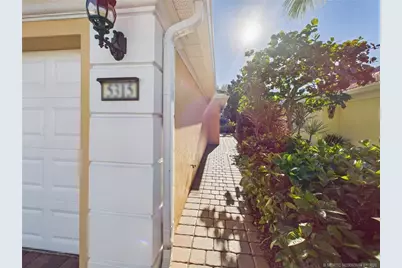 5315 NW Dominica Street, Vero Beach, FL 32967 - Photo 2