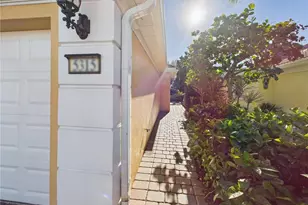 5315 NW Dominica St, Vero Beach, FL 32967 - Photo 2