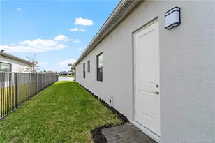 12159 SW Songbird Rd, Port Saint Lucie, FL 34987 - Photo 4