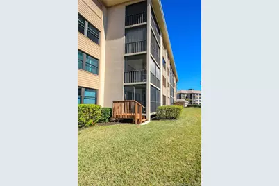 4490 NE Sandpebble Trace #105, Stuart, FL 34996 - Photo 24