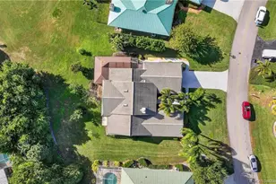 3211 SE Court Dr, Stuart, FL 34997 - Photo 2