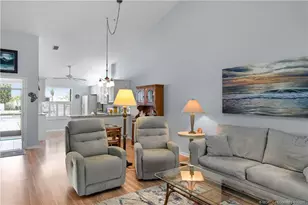 7624 SE Sugar Sand Cir, Hobe Sound, FL 33455 - Photo 4