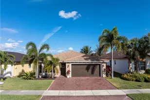 1911 SW Jamesport Dr, Port Saint Lucie, FL 34953 - Photo 4