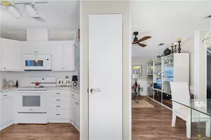 551 Barb Ann Ln, Port Saint Lucie, FL 34952 - Photo 12