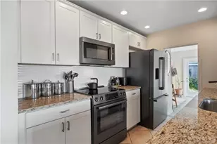 1092 SE Madison Ave, Stuart, FL 34996 - Photo 14