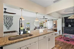 1092 SE Madison Ave, Stuart, FL 34996 - Photo 14