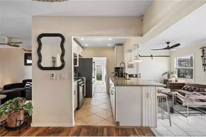 1092 SE Madison Avenue, Stuart, FL 34996 - Photo 6