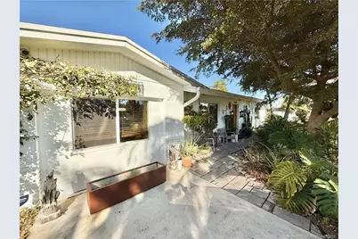 1092 SE Madison Avenue, Stuart, FL 34996 - Photo 2