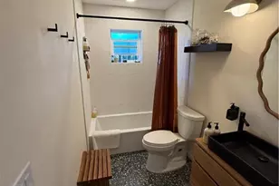 1092 SE Madison Ave, Stuart, FL 34996 - Photo 12