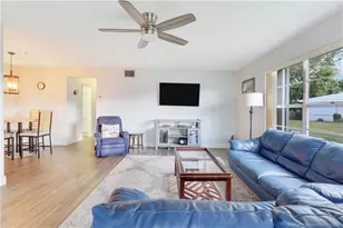 211 Manatee Ln, Fort Pierce, FL 34982 - Photo 4