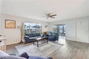 211 Manatee Ln, Fort Pierce, FL 34982 - Photo 6