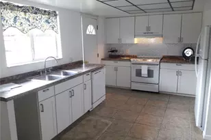 350 NE Granduer Ave, Port Saint Lucie, FL 34983 - Photo 8