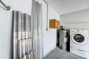 274 NE Glentry Ave, Port Saint Lucie, FL 34983 - Photo 38