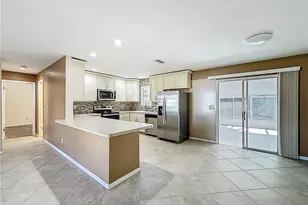 274 NE Glentry Ave, Port Saint Lucie, FL 34983 - Photo 52