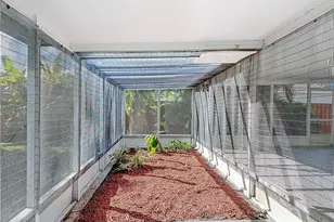 274 NE Glentry Ave, Port Saint Lucie, FL 34983 - Photo 16