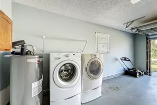 274 NE Glentry Ave, Port Saint Lucie, FL 34983 - Photo 40